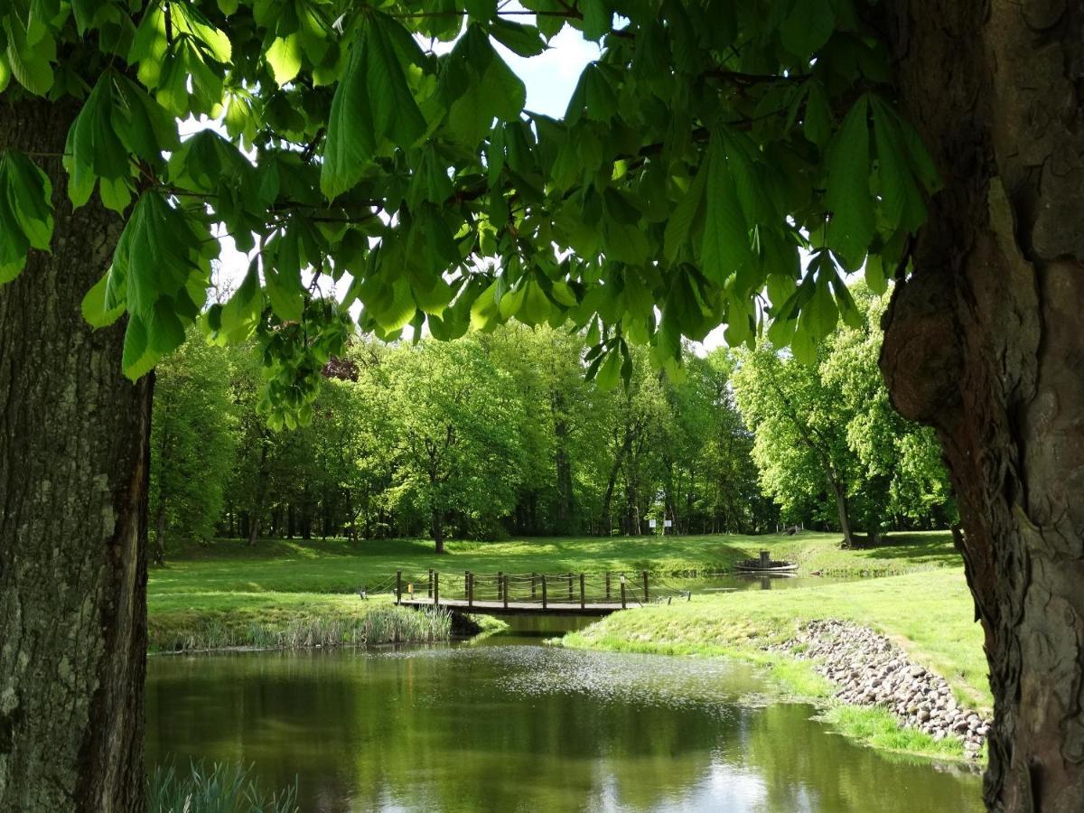 Palac Siemczyno Buitenkant foto