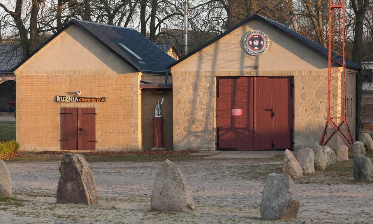 Palac Siemczyno Buitenkant foto